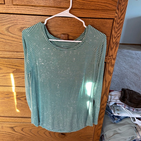 AE long sleeve - Picture 1 of 5